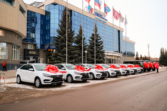 Лучшим труженикам агропромышленного комплекса Красноярского края вручили новые автомобили